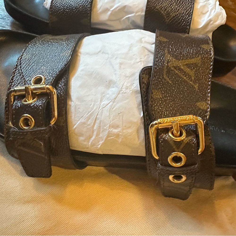 Louis Vuitton Monogram Sandals. Original Receipt, Dust Bags, Box. - Picture 6 of 10
